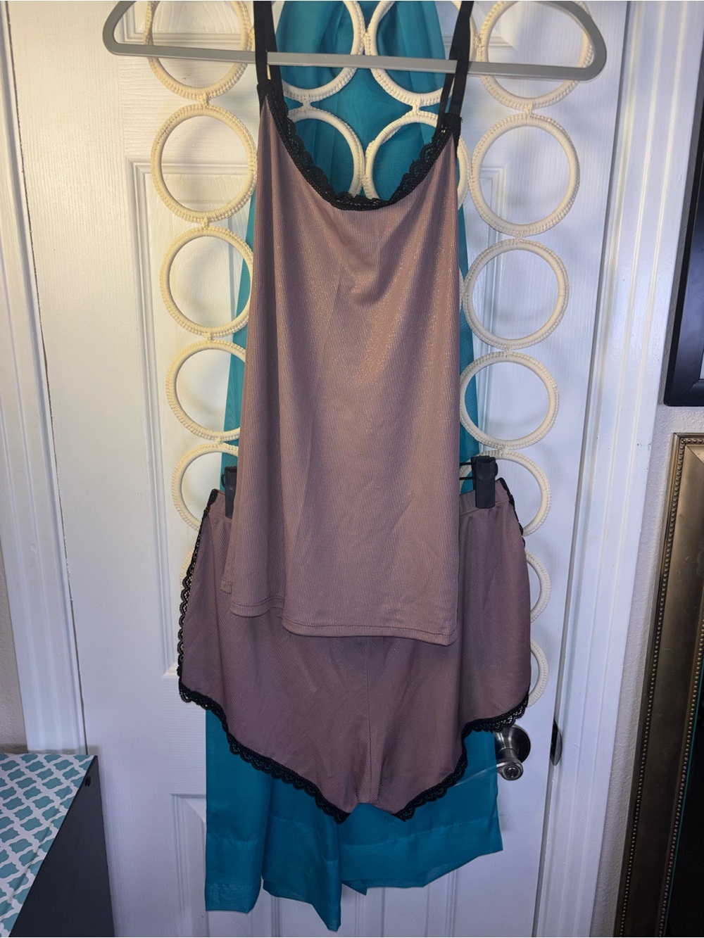 VENUS NWT Two-Piece Lace Trim Satin Pajama Set in Mauve Small